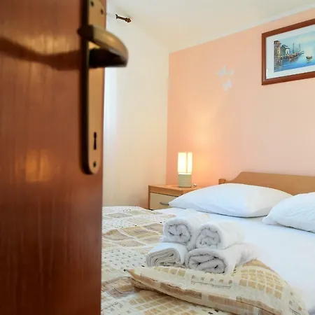 Апартаменты Apartments Kampor Кампор