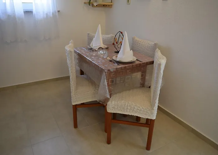 Apartments Kampor Apartamento